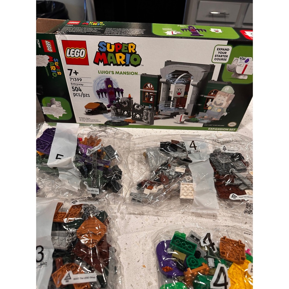 LEGO Super Mario Luigi's Mansion Entryway 71399 Expansion Set Open Box Partial